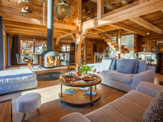 Splendide chalet avec jacuzzi proche village et pistes
