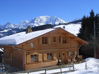 CHALET 4* INDIVIDUEL DE QUALITE LUXUEUSE VUE MONT BLANC SAUNA CLIMATISE PROCHE CENTRE.