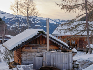 Séjour 12p avec bain nordique dans un hameau retiré