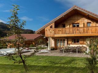 Chalet confortable avec spa de nage et sauna à Saint Gervais les Bains proche Megève et Chamonix