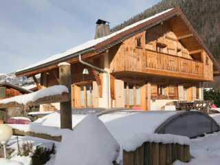 Chalet confortable avec spa de nage et sauna à Saint Gervais les Bains proche Megève et Chamonix